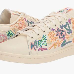Adidas Stan Smith Pride Men’s 8, Women’s 9